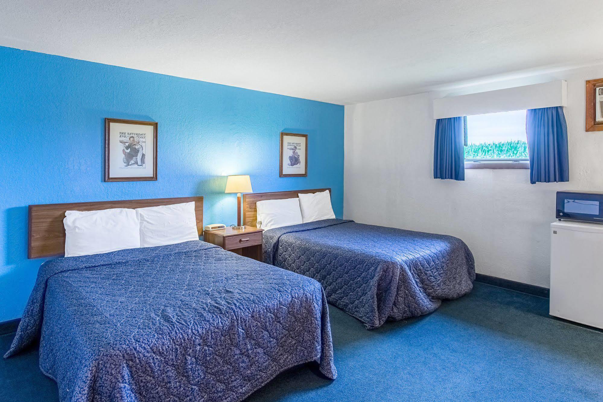 Amerivu Inn Harvest Estates New Hampton Экстерьер фото