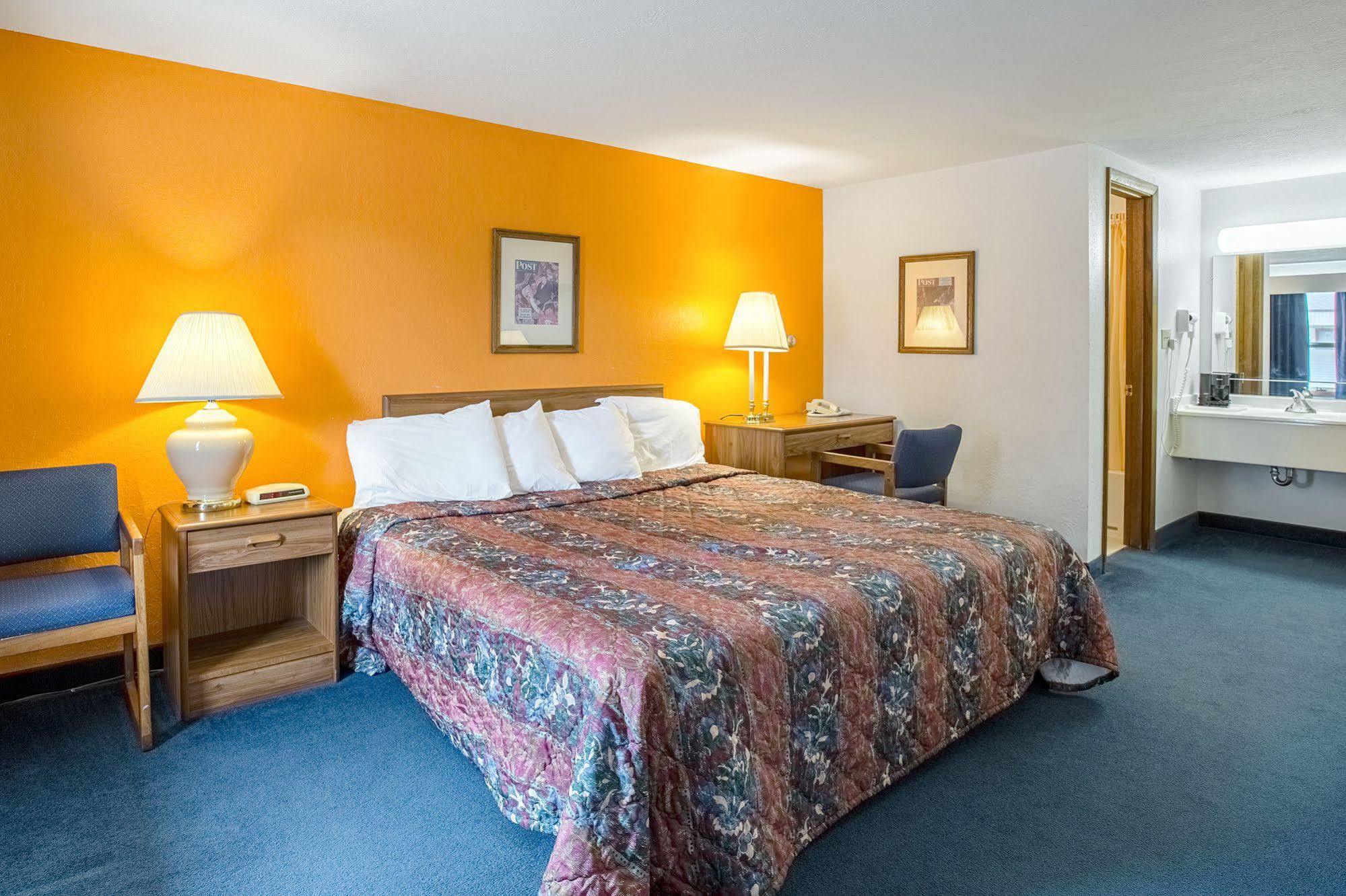 Amerivu Inn Harvest Estates New Hampton Экстерьер фото
