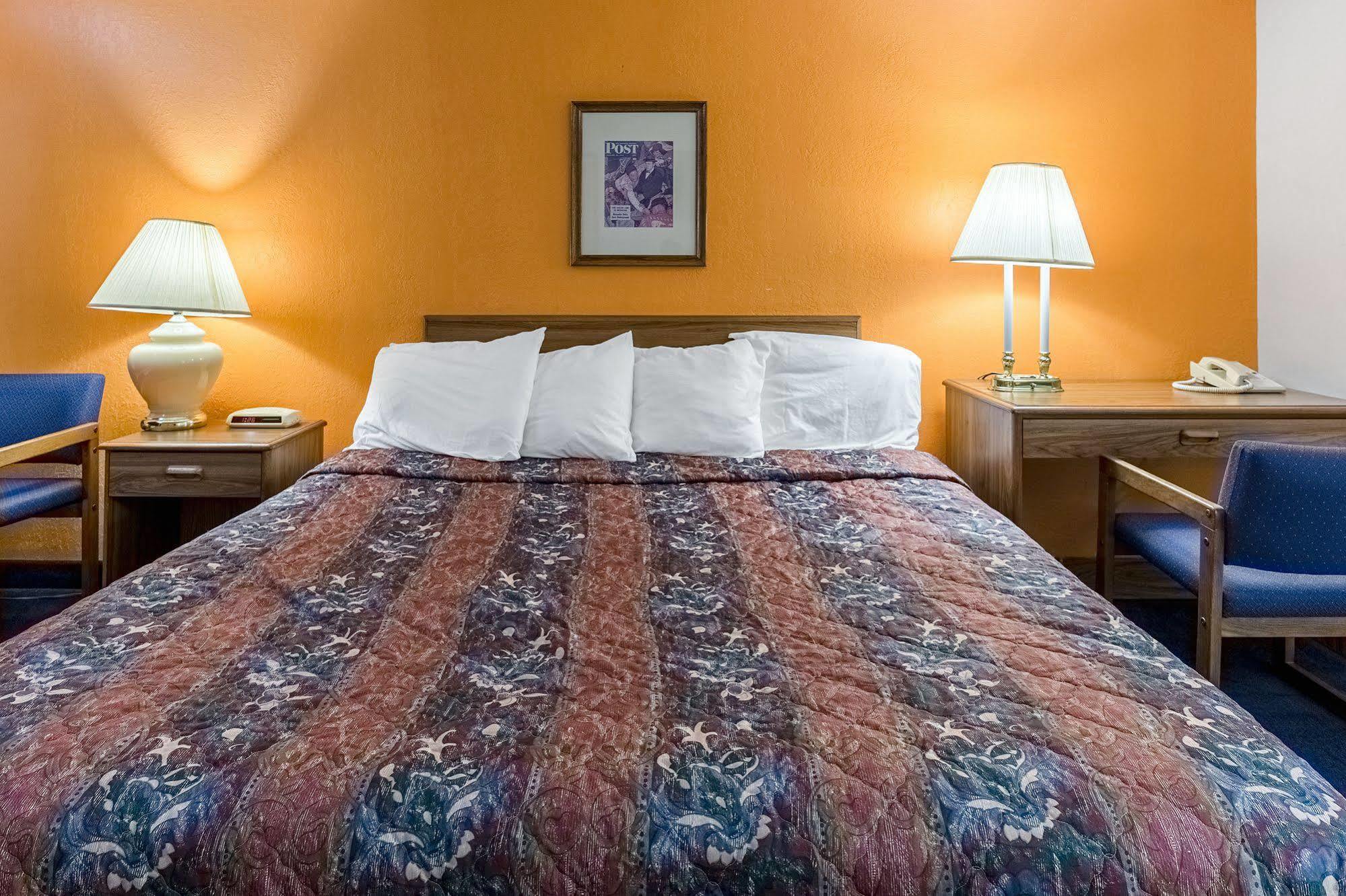 Amerivu Inn Harvest Estates New Hampton Экстерьер фото