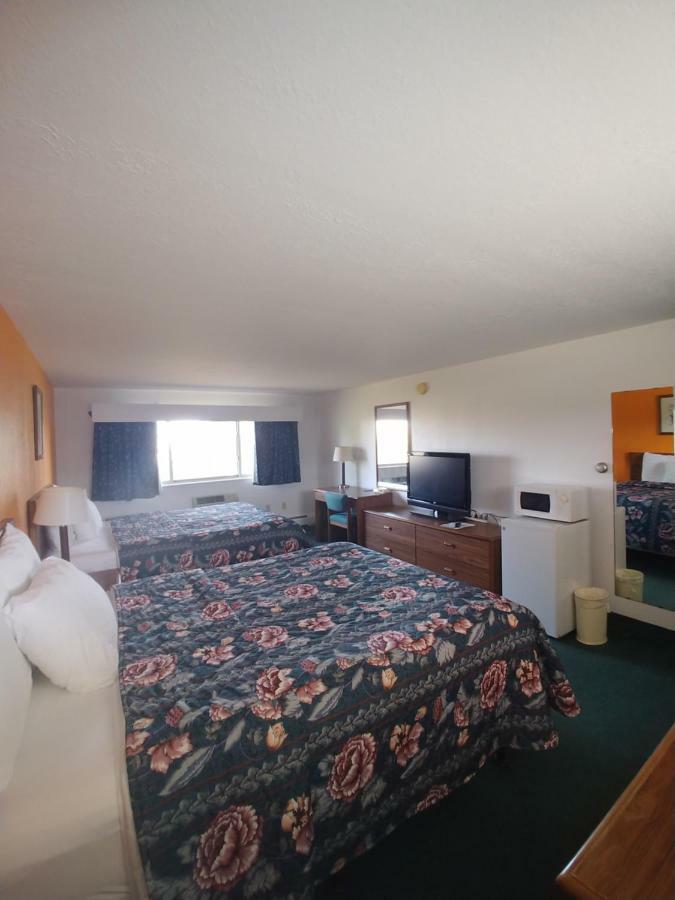 Amerivu Inn Harvest Estates New Hampton Экстерьер фото
